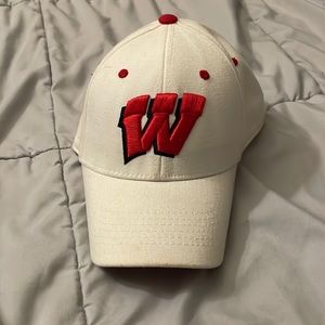 Wisconsin badgers fitted hat